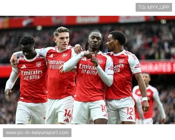 英超最新动向：阿森纳捧杯概率飙升，斯洛特面临压力，英超冠军阿森纳