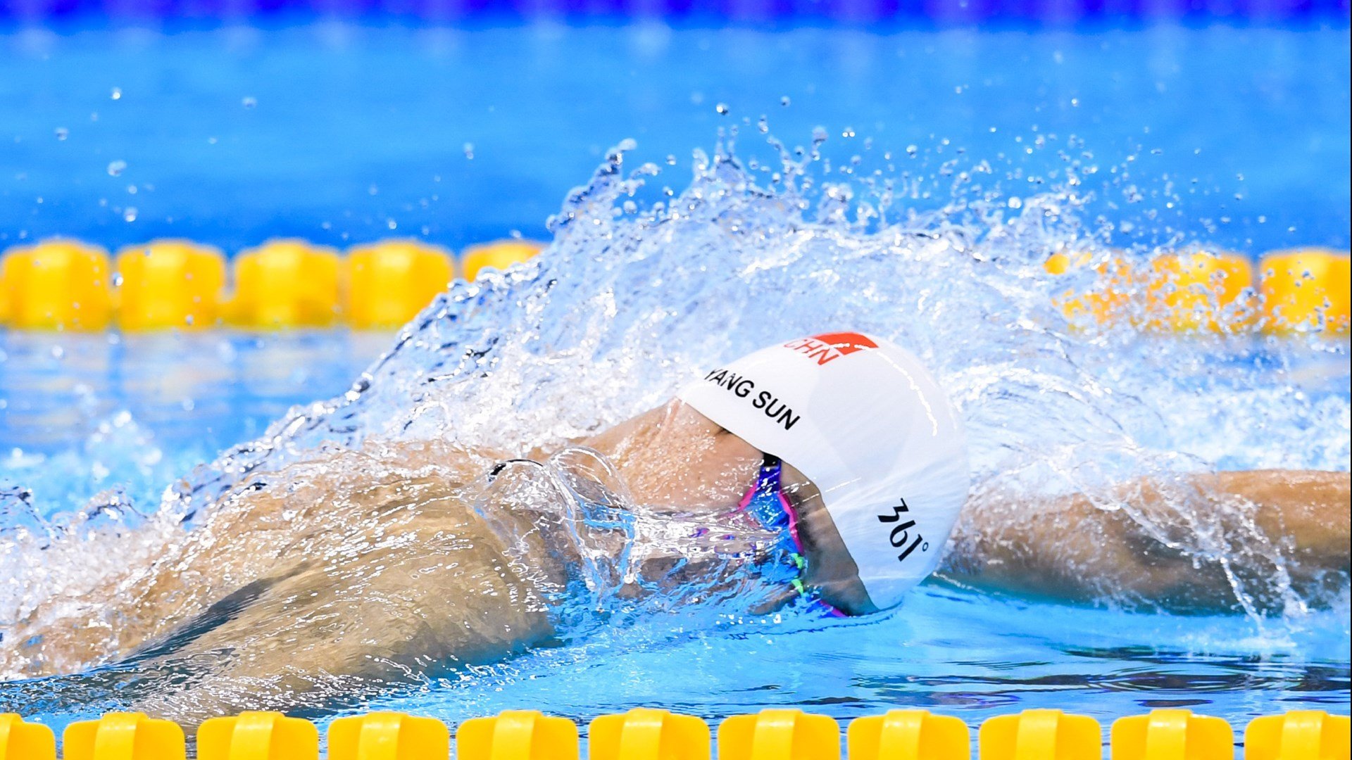 女篮联赛常规赛广东女篮主场大胜新疆女篮 外线三分雨浇灭对方反扑